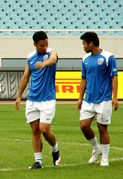 中超-莱昂纳多造2球冯劲破门 海港2-0亚泰迎两连胜
